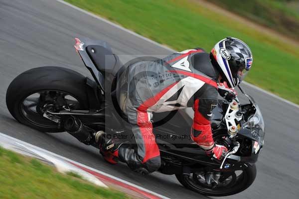 Motorcycle action photographs;Ty croes;anglesey;anglesey photographs;event digital images;eventdigitalimages;no limits trackday;peter wileman photography;trac mon;trackday;trackday digital images;trackday photos