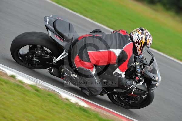 Motorcycle action photographs;Ty croes;anglesey;anglesey photographs;event digital images;eventdigitalimages;no limits trackday;peter wileman photography;trac mon;trackday;trackday digital images;trackday photos