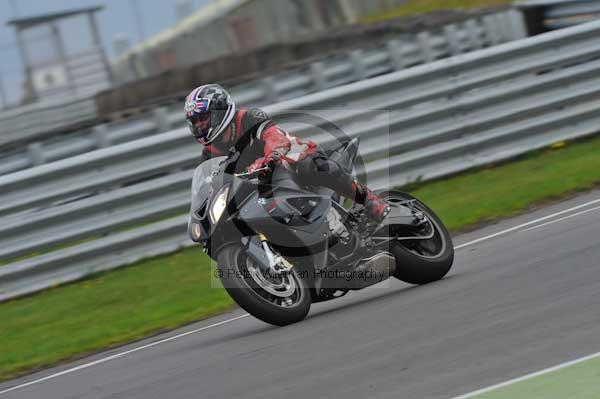 Motorcycle action photographs;Ty croes;anglesey;anglesey photographs;event digital images;eventdigitalimages;no limits trackday;peter wileman photography;trac mon;trackday;trackday digital images;trackday photos