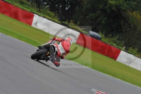 Motorcycle action photographs;Ty croes;anglesey;anglesey photographs;event digital images;eventdigitalimages;no limits trackday;peter wileman photography;trac mon;trackday;trackday digital images;trackday photos