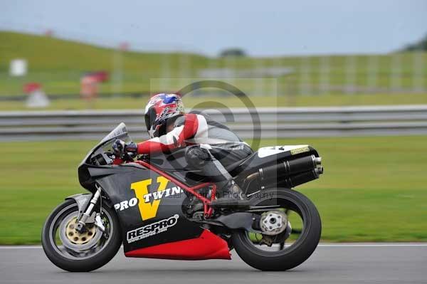 Motorcycle action photographs;Ty croes;anglesey;anglesey photographs;event digital images;eventdigitalimages;no limits trackday;peter wileman photography;trac mon;trackday;trackday digital images;trackday photos