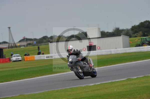 Motorcycle action photographs;Ty croes;anglesey;anglesey photographs;event digital images;eventdigitalimages;no limits trackday;peter wileman photography;trac mon;trackday;trackday digital images;trackday photos