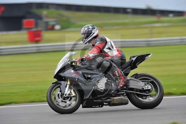 Motorcycle action photographs;Ty croes;anglesey;anglesey photographs;event digital images;eventdigitalimages;no limits trackday;peter wileman photography;trac mon;trackday;trackday digital images;trackday photos