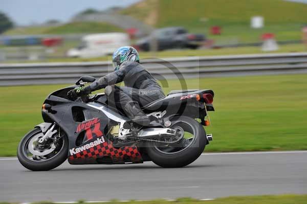 Motorcycle action photographs;Ty croes;anglesey;anglesey photographs;event digital images;eventdigitalimages;no limits trackday;peter wileman photography;trac mon;trackday;trackday digital images;trackday photos