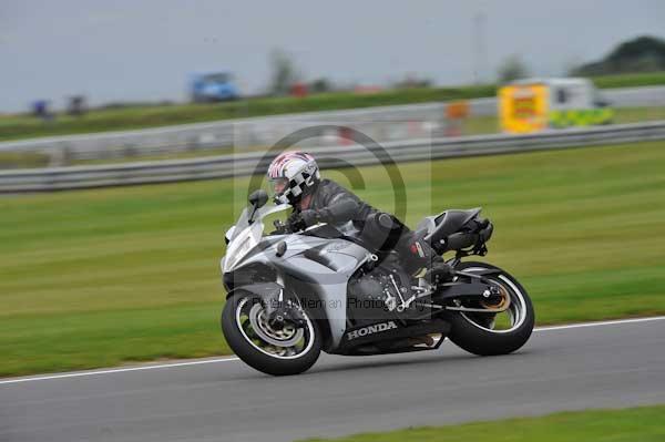 Motorcycle action photographs;Ty croes;anglesey;anglesey photographs;event digital images;eventdigitalimages;no limits trackday;peter wileman photography;trac mon;trackday;trackday digital images;trackday photos