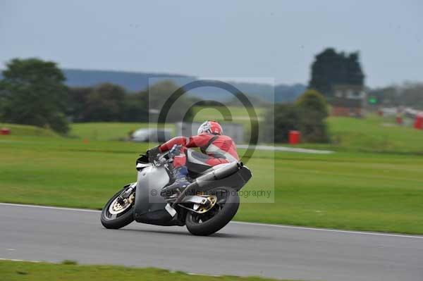 Motorcycle action photographs;Ty croes;anglesey;anglesey photographs;event digital images;eventdigitalimages;no limits trackday;peter wileman photography;trac mon;trackday;trackday digital images;trackday photos