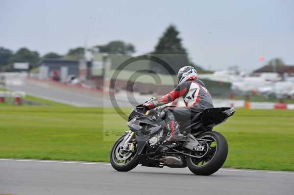 Motorcycle action photographs;Ty croes;anglesey;anglesey photographs;event digital images;eventdigitalimages;no limits trackday;peter wileman photography;trac mon;trackday;trackday digital images;trackday photos