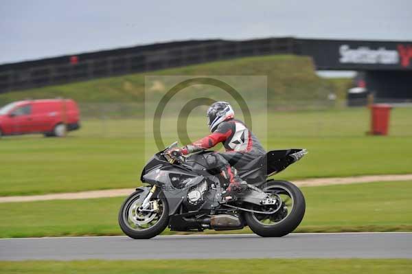 Motorcycle action photographs;Ty croes;anglesey;anglesey photographs;event digital images;eventdigitalimages;no limits trackday;peter wileman photography;trac mon;trackday;trackday digital images;trackday photos