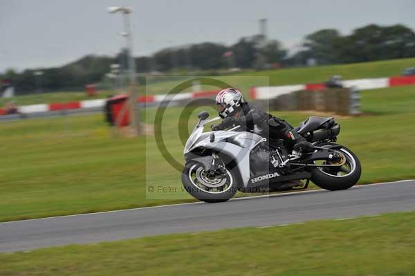 Motorcycle action photographs;Ty croes;anglesey;anglesey photographs;event digital images;eventdigitalimages;no limits trackday;peter wileman photography;trac mon;trackday;trackday digital images;trackday photos