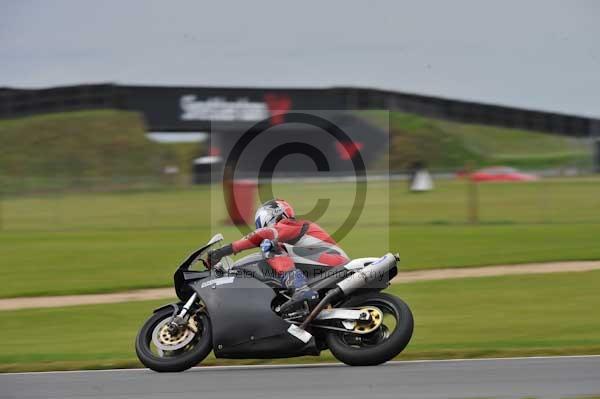 Motorcycle action photographs;Ty croes;anglesey;anglesey photographs;event digital images;eventdigitalimages;no limits trackday;peter wileman photography;trac mon;trackday;trackday digital images;trackday photos