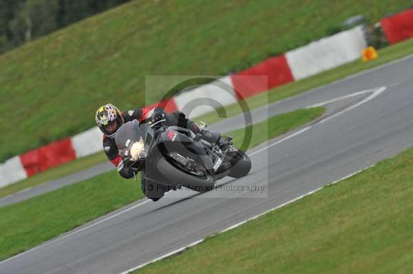 Motorcycle action photographs;Ty croes;anglesey;anglesey photographs;event digital images;eventdigitalimages;no limits trackday;peter wileman photography;trac mon;trackday;trackday digital images;trackday photos