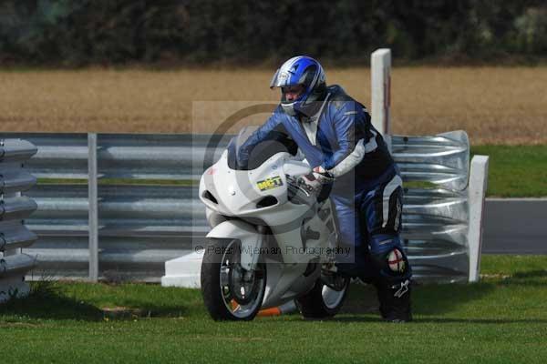 Motorcycle action photographs;Ty croes;anglesey;anglesey photographs;event digital images;eventdigitalimages;no limits trackday;peter wileman photography;trac mon;trackday;trackday digital images;trackday photos