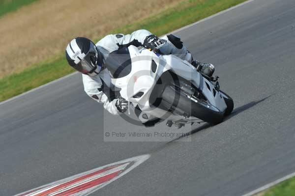 Motorcycle action photographs;Ty croes;anglesey;anglesey photographs;event digital images;eventdigitalimages;no limits trackday;peter wileman photography;trac mon;trackday;trackday digital images;trackday photos