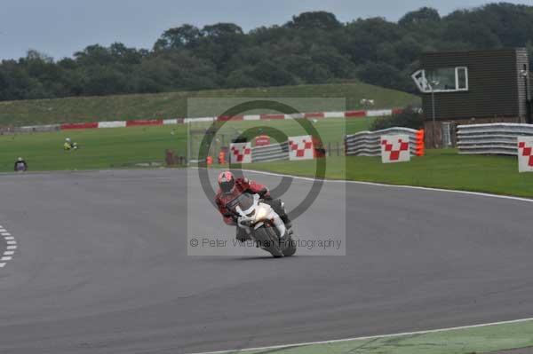 Motorcycle action photographs;Ty croes;anglesey;anglesey photographs;event digital images;eventdigitalimages;no limits trackday;peter wileman photography;trac mon;trackday;trackday digital images;trackday photos