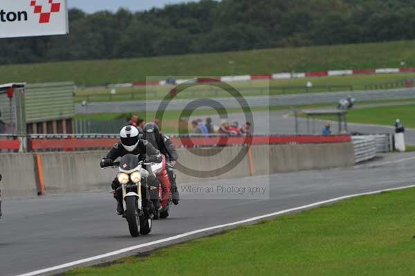 Motorcycle action photographs;Ty croes;anglesey;anglesey photographs;event digital images;eventdigitalimages;no limits trackday;peter wileman photography;trac mon;trackday;trackday digital images;trackday photos