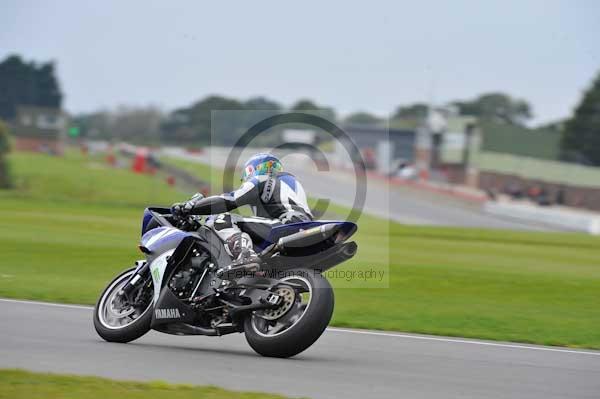 Motorcycle action photographs;Ty croes;anglesey;anglesey photographs;event digital images;eventdigitalimages;no limits trackday;peter wileman photography;trac mon;trackday;trackday digital images;trackday photos