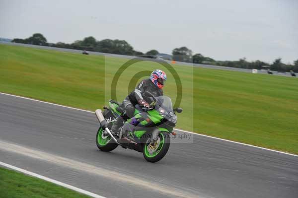 Motorcycle action photographs;Ty croes;anglesey;anglesey photographs;event digital images;eventdigitalimages;no limits trackday;peter wileman photography;trac mon;trackday;trackday digital images;trackday photos