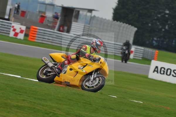 Motorcycle action photographs;Ty croes;anglesey;anglesey photographs;event digital images;eventdigitalimages;no limits trackday;peter wileman photography;trac mon;trackday;trackday digital images;trackday photos