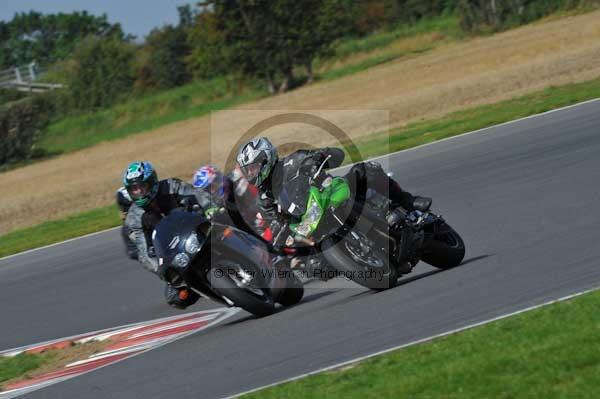 Motorcycle action photographs;Ty croes;anglesey;anglesey photographs;event digital images;eventdigitalimages;no limits trackday;peter wileman photography;trac mon;trackday;trackday digital images;trackday photos