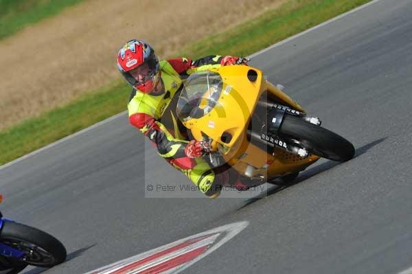 Motorcycle action photographs;Ty croes;anglesey;anglesey photographs;event digital images;eventdigitalimages;no limits trackday;peter wileman photography;trac mon;trackday;trackday digital images;trackday photos