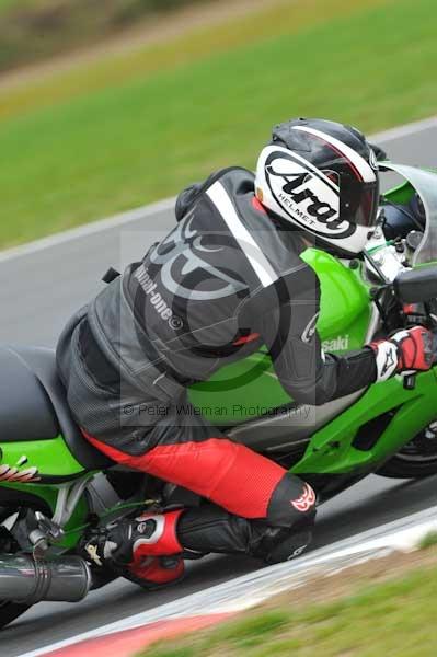 Motorcycle action photographs;Ty croes;anglesey;anglesey photographs;event digital images;eventdigitalimages;no limits trackday;peter wileman photography;trac mon;trackday;trackday digital images;trackday photos