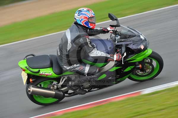 Motorcycle action photographs;Ty croes;anglesey;anglesey photographs;event digital images;eventdigitalimages;no limits trackday;peter wileman photography;trac mon;trackday;trackday digital images;trackday photos