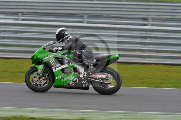 Motorcycle action photographs;Ty croes;anglesey;anglesey photographs;event digital images;eventdigitalimages;no limits trackday;peter wileman photography;trac mon;trackday;trackday digital images;trackday photos