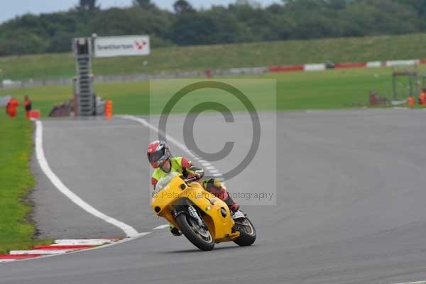 Motorcycle action photographs;Ty croes;anglesey;anglesey photographs;event digital images;eventdigitalimages;no limits trackday;peter wileman photography;trac mon;trackday;trackday digital images;trackday photos