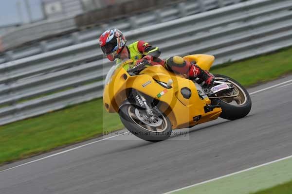 Motorcycle action photographs;Ty croes;anglesey;anglesey photographs;event digital images;eventdigitalimages;no limits trackday;peter wileman photography;trac mon;trackday;trackday digital images;trackday photos