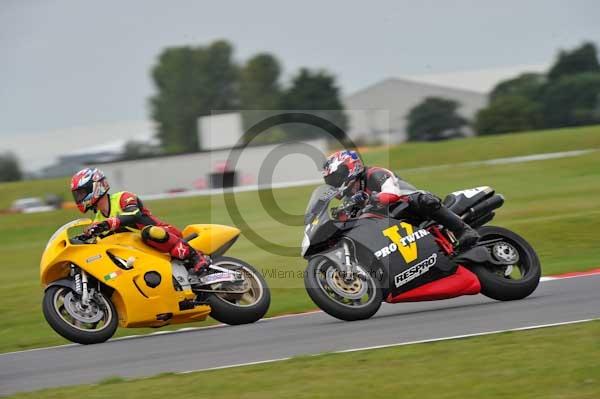 Motorcycle action photographs;Ty croes;anglesey;anglesey photographs;event digital images;eventdigitalimages;no limits trackday;peter wileman photography;trac mon;trackday;trackday digital images;trackday photos