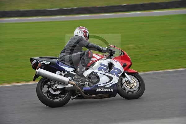 Motorcycle action photographs;Ty croes;anglesey;anglesey photographs;event digital images;eventdigitalimages;no limits trackday;peter wileman photography;trac mon;trackday;trackday digital images;trackday photos