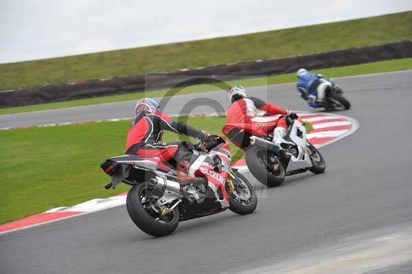 Motorcycle action photographs;Ty croes;anglesey;anglesey photographs;event digital images;eventdigitalimages;no limits trackday;peter wileman photography;trac mon;trackday;trackday digital images;trackday photos