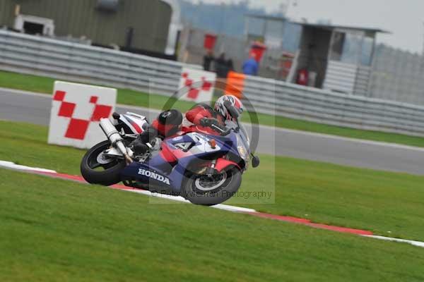 Motorcycle action photographs;Ty croes;anglesey;anglesey photographs;event digital images;eventdigitalimages;no limits trackday;peter wileman photography;trac mon;trackday;trackday digital images;trackday photos