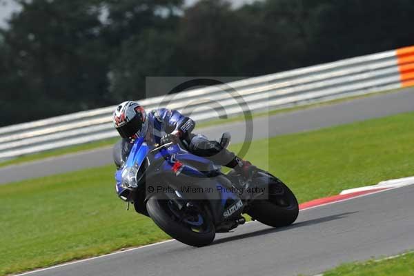 Motorcycle action photographs;Ty croes;anglesey;anglesey photographs;event digital images;eventdigitalimages;no limits trackday;peter wileman photography;trac mon;trackday;trackday digital images;trackday photos