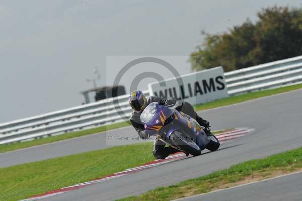 Motorcycle action photographs;Ty croes;anglesey;anglesey photographs;event digital images;eventdigitalimages;no limits trackday;peter wileman photography;trac mon;trackday;trackday digital images;trackday photos