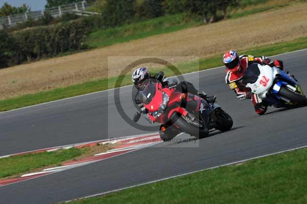 Motorcycle action photographs;Ty croes;anglesey;anglesey photographs;event digital images;eventdigitalimages;no limits trackday;peter wileman photography;trac mon;trackday;trackday digital images;trackday photos