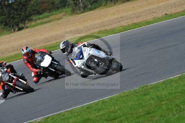 Motorcycle action photographs;Ty croes;anglesey;anglesey photographs;event digital images;eventdigitalimages;no limits trackday;peter wileman photography;trac mon;trackday;trackday digital images;trackday photos