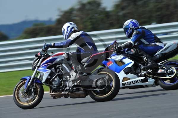 Motorcycle action photographs;Ty croes;anglesey;anglesey photographs;event digital images;eventdigitalimages;no limits trackday;peter wileman photography;trac mon;trackday;trackday digital images;trackday photos