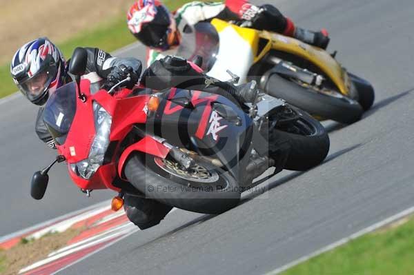 Motorcycle action photographs;Ty croes;anglesey;anglesey photographs;event digital images;eventdigitalimages;no limits trackday;peter wileman photography;trac mon;trackday;trackday digital images;trackday photos