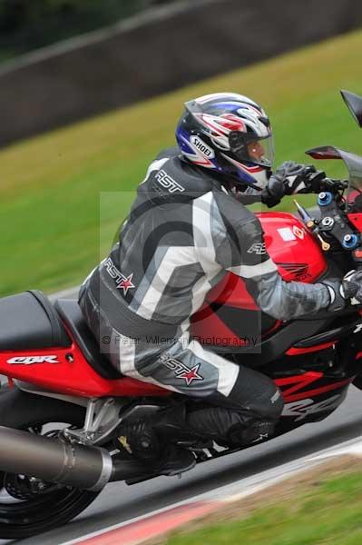 Motorcycle action photographs;Ty croes;anglesey;anglesey photographs;event digital images;eventdigitalimages;no limits trackday;peter wileman photography;trac mon;trackday;trackday digital images;trackday photos