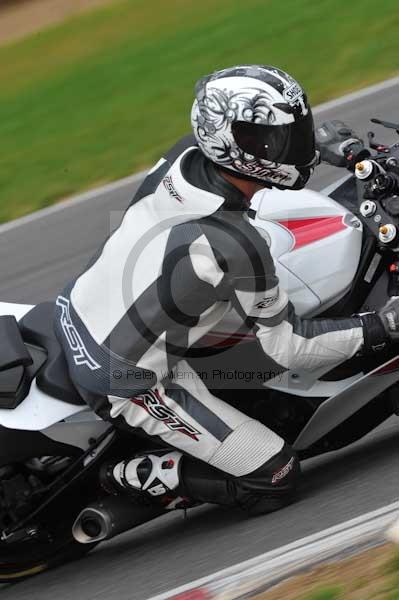 Motorcycle action photographs;Ty croes;anglesey;anglesey photographs;event digital images;eventdigitalimages;no limits trackday;peter wileman photography;trac mon;trackday;trackday digital images;trackday photos