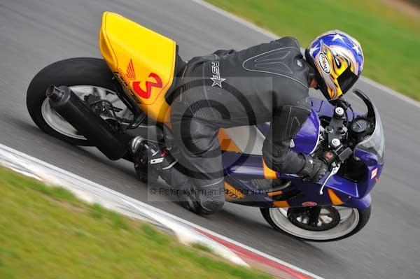 Motorcycle action photographs;Ty croes;anglesey;anglesey photographs;event digital images;eventdigitalimages;no limits trackday;peter wileman photography;trac mon;trackday;trackday digital images;trackday photos