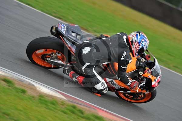 Motorcycle action photographs;Ty croes;anglesey;anglesey photographs;event digital images;eventdigitalimages;no limits trackday;peter wileman photography;trac mon;trackday;trackday digital images;trackday photos