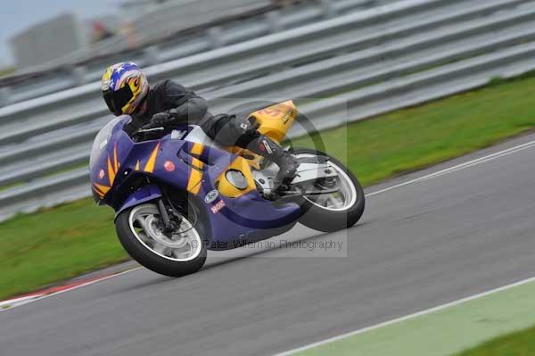 Motorcycle action photographs;Ty croes;anglesey;anglesey photographs;event digital images;eventdigitalimages;no limits trackday;peter wileman photography;trac mon;trackday;trackday digital images;trackday photos