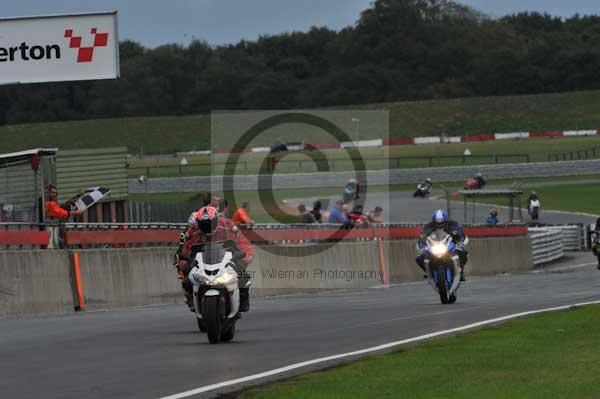 Motorcycle action photographs;Ty croes;anglesey;anglesey photographs;event digital images;eventdigitalimages;no limits trackday;peter wileman photography;trac mon;trackday;trackday digital images;trackday photos