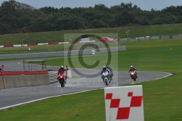 Motorcycle action photographs;Ty croes;anglesey;anglesey photographs;event digital images;eventdigitalimages;no limits trackday;peter wileman photography;trac mon;trackday;trackday digital images;trackday photos