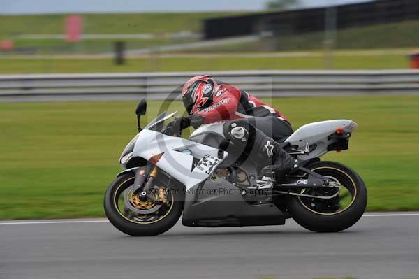 Motorcycle action photographs;Ty croes;anglesey;anglesey photographs;event digital images;eventdigitalimages;no limits trackday;peter wileman photography;trac mon;trackday;trackday digital images;trackday photos