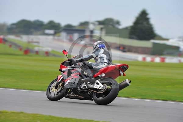 Motorcycle action photographs;Ty croes;anglesey;anglesey photographs;event digital images;eventdigitalimages;no limits trackday;peter wileman photography;trac mon;trackday;trackday digital images;trackday photos