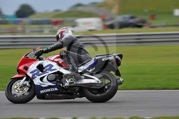 Motorcycle action photographs;Ty croes;anglesey;anglesey photographs;event digital images;eventdigitalimages;no limits trackday;peter wileman photography;trac mon;trackday;trackday digital images;trackday photos