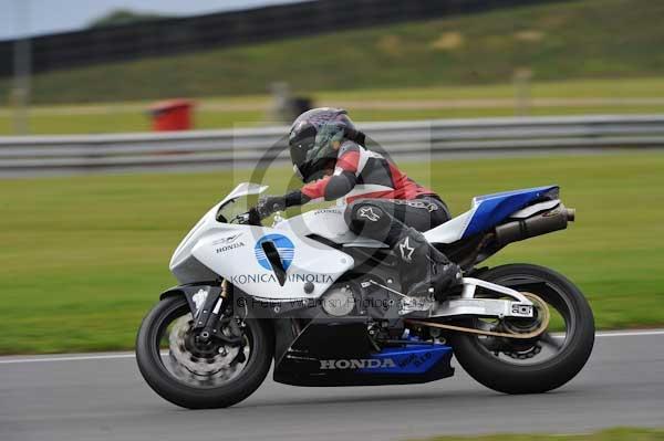 Motorcycle action photographs;Ty croes;anglesey;anglesey photographs;event digital images;eventdigitalimages;no limits trackday;peter wileman photography;trac mon;trackday;trackday digital images;trackday photos